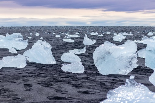 Diamond Beach: la playa de los icebergs que se desprenden del glaciar Vatnajökull