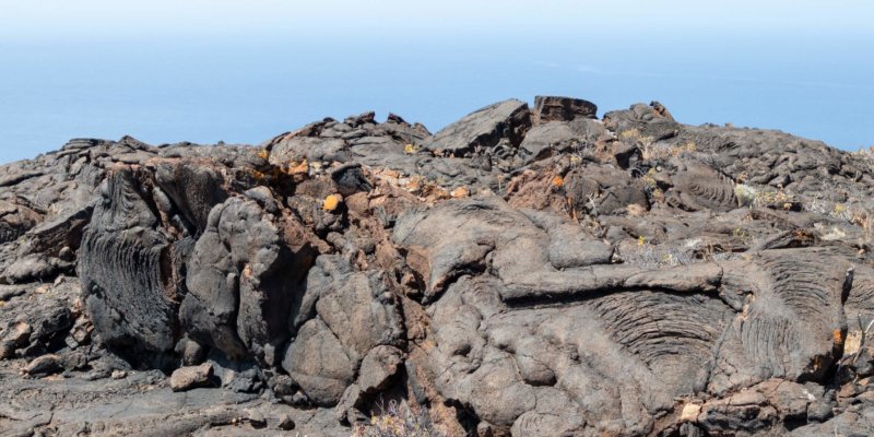 Formaciones de magma solidificado en El Lajial de El Hierro.